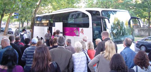 Juttas ComedyBus - Flirt-Tour