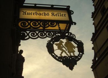 Auerbachs Keller in Leipzig - Johann Wolfgang von Goethes Faust - Der Tragödie erster Teil- Mephisto und Faust