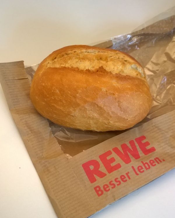 Sonntagsbrötchen bei REWE