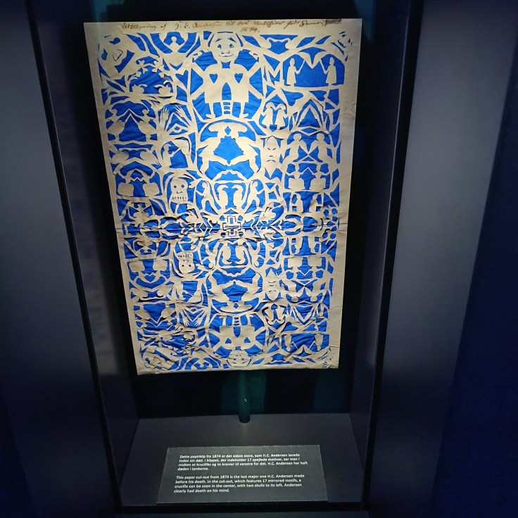 Hans Christian Andersen Museum - Scherenschnittkunst - ausgestellt im H. C. Andersen-Museum in Odense